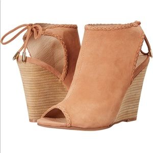 Chinese Laundry Kristin Cavallari Women's Larox Wedge Sandal